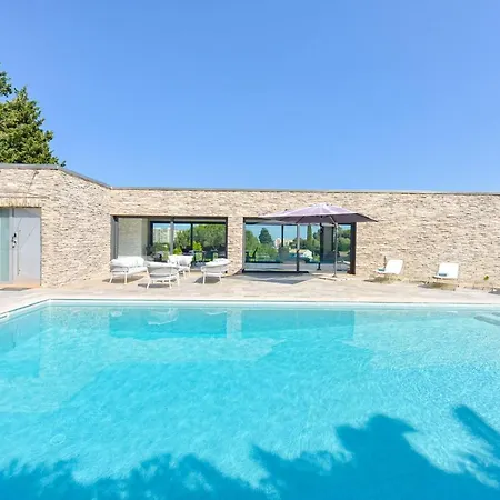 Architect-designed With Heated Pool For 10 Guests! Villa